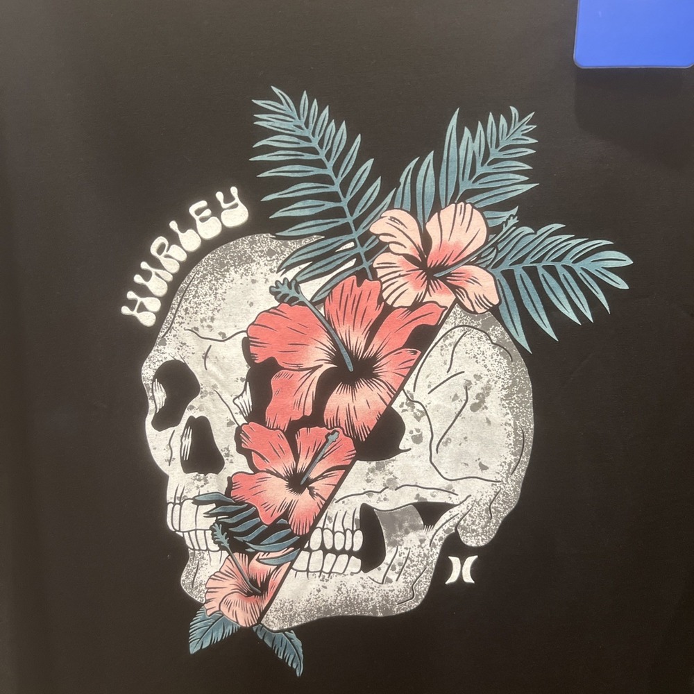 NEW Hurley~XXL~Black Skull Hibiscus Floral Graphic T-Shirt Cotton Short Sleeve - Picture 3 of 10
